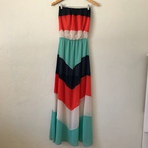 Miss Avenue Maxi Dress
